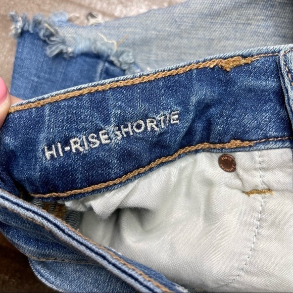 American Eagle Distressed Button Fly Hi-Rise Shortie 00 - Picture 7 of 12